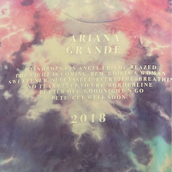 Ariana Grande God Is A WomanTour Sweetener 2018 Tie Dye Sweatshirt Small - Picture 5 of 6